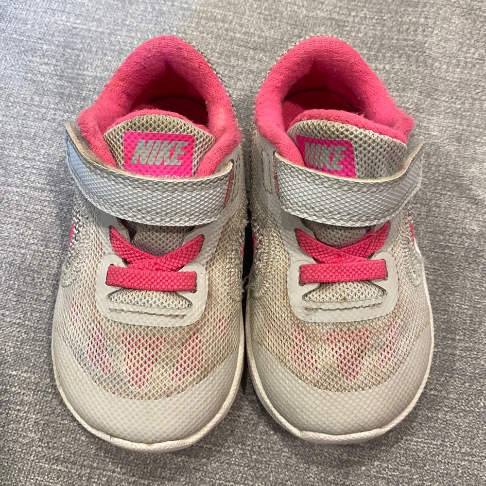 Toddler girl Nike sneakers